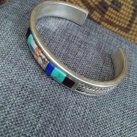 Beautiful Native American Santo Domingo Bracelet - Picture 5 of 7